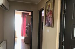 De vanzare casa 4 camere , 9 ari teren , intrare în  Paulesti