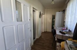 Casa de vanzare, 53 mp, 2400 mp teren, zona Periferie 