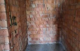 Casă la roșu de vânzare 242mp construiti, 500 mp teren – Păulești