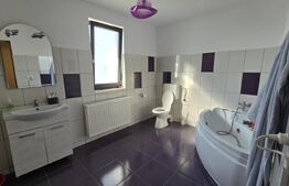 Casa 4 camere 110 mp .Teren 200 mp . Odoreu