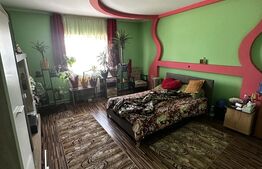 Casa de vanzare, 265 mp, zona Boghis