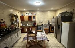 Casa de vanzare, 265 mp, zona Boghis