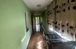 Casa de vanzare, 265 mp, zona Boghis