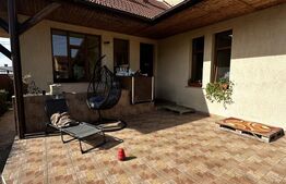 Casa de vanzare 4 camere, 120 mp, Zona Piata Mare