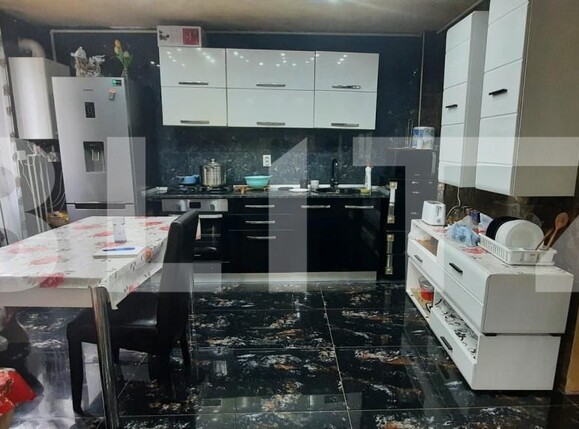 Apartament de vânzare 2 camere Micro 14 - 178611AV | BLITZ Satu Mare | Poza3