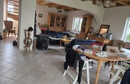 Casa 5 camere , 300 mp;  Teren - 2000 mp . Viile Satu Mare