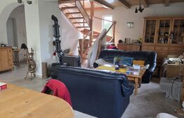 Casa 5 camere , 300 mp;  Teren - 2000 mp . Viile Satu Mare