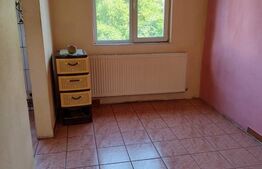 Apartament cu 3 camere, semidecomandat, 55 mp, zona Micro 15