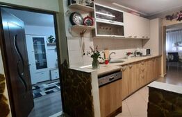 Apartament de vanzare, 86 mp, zona Micro 17