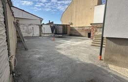 Casa 9 camere, 330 mp, 400 mp teren, zona Semicentrală