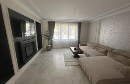 Casa 9 camere, 330 mp, 400 mp teren, zona Semicentrală