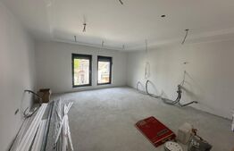 Casa 9 camere, 330 mp, 400 mp teren, zona Semicentrală
