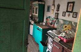 Casa bătrânească, 1500 mp teren, comuna Pomi