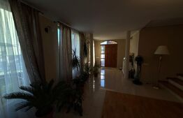 Casă spațioasă cu 2 corpuri , 300 mp– ideală pentru 2 familii – teren 776 mp