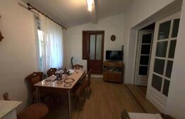 Casă spațioasă cu 2 corpuri , 300 mp– ideală pentru 2 familii – teren 776 mp
