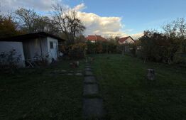 Casă spațioasă cu 2 corpuri , 300 mp– ideală pentru 2 familii – teren 776 mp