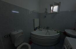 Casă spațioasă cu 2 corpuri , 300 mp– ideală pentru 2 familii – teren 776 mp