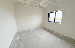 Casă de vânzare , 110 mp , teren 4,5 ari, zona Lazuri