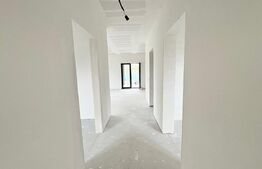 Casă de vânzare , 110 mp , teren 4,5 ari, zona Lazuri