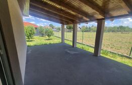 Casa cu 3 camere de vanzare , 120mp, teren 500 mp, in Lazuri