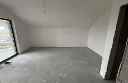Casa semifinisata de vanzare, 167mp, teren 960 mp, la intrare in Lazuri