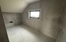 Casa semifinisata de vanzare, 167mp, teren 960 mp, la intrare in Lazuri