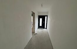 Casa semifinisata de vanzare, 167mp, teren 960 mp, la intrare in Lazuri