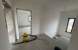 Casa semifinisata de vanzare, 167mp, teren 960 mp, la intrare in Lazuri