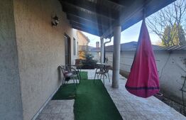 Casa de vanzare, 300 mp, teren 600 mp, zona Bercu Rosu