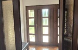 Casa de vanzare, 350 mp, zona Bercu Rosu