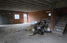 Casa la rosu, 191mp, teren 471mp. Viile satu Mare