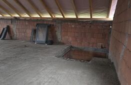 Casa la rosu, 191mp, teren 471mp. Viile satu Mare