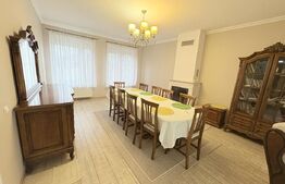 Casă de vânzare 239 mp, teren 5,6 ari,  zona Titulescu