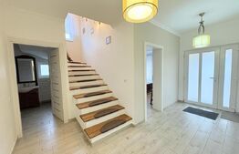 Casă de vânzare 239 mp, teren 5,6 ari,  zona Titulescu