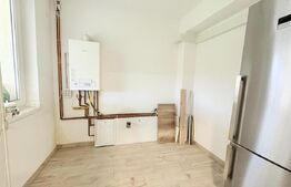 Casă de vânzare 239 mp, teren 5,6 ari,  zona Titulescu