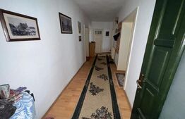 Casa de vanzare cu 6 camere, 374 mp, teren 719 mp,  strada Baritiu