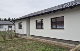 Casa cu 4 camere  semifinisata, 92 mp, teren 400 mp, in Vetis