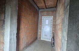Casa cu 4 camere  semifinisata, 92 mp, teren 400 mp, in localitatea Vetis