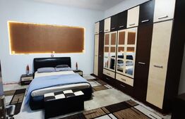 Casa de vanzare cu 3 camere, in curte comuna,100 mp, zona Titulescu Satu Mare