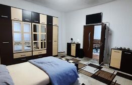 Casa de vanzare cu 3 camere, in curte comuna,100 mp, zona Titulescu Satu Mare