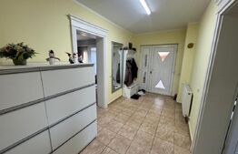 Casa de vanzare, 190 mp, teren 600 mp, zona Amatiului