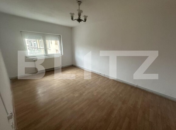 Apartament de vânzare 4 camere Micro 17 - 184304AV | BLITZ Satu Mare | Poza1