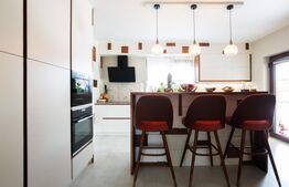 Casă modernă cu 4 dormitoare– Păulești, teren generos de 1.300 mp