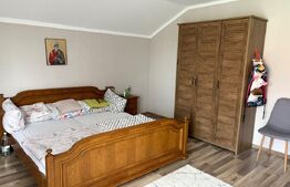 Casa cu 3 dormitoare, 186 mp, teren 696 mp, zona Paulesti