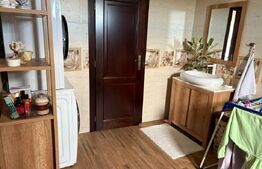 Casa cu 3 dormitoare, 186 mp, teren 696 mp, zona Paulesti