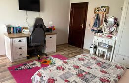 Casa cu 3 dormitoare, 186 mp, teren 696 mp, zona Paulesti