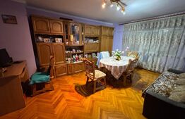 Apartament cu 3 camere de vanzare, 78 mp, zona Carpati 2