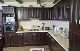 Casa cu 4 dormitoare de vanzare, 180 mp, teren 1487 mp, in localitatea Lazuri