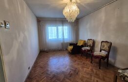 Apartament cu 4 camere de vanzare, 80 mp,  Micro 17