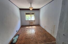 Apartament cu 4 camere de vanzare, 80 mp,  Micro 17